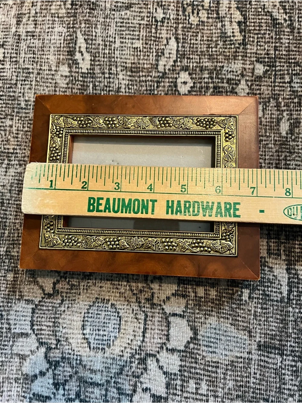 Vintage wood & brass picture frame embossed grapevine border, 5x3” photo